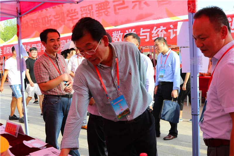 公司圆满完成2017级迎新工作